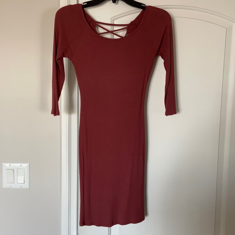 Three-quarter sleeve knit dress